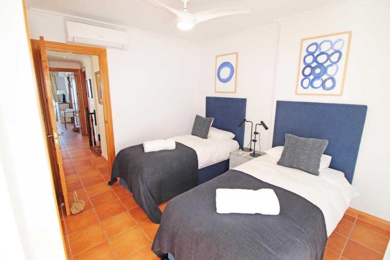 Appartamento Ático duplex de lujo frente al mar. 1a linea playa El Campello Esterno foto