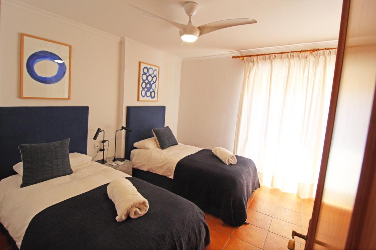 Appartamento Ático duplex de lujo frente al mar. 1a linea playa El Campello Esterno foto