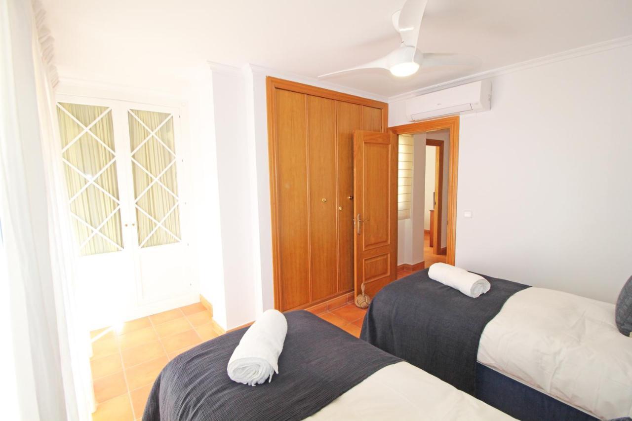 Appartamento Ático duplex de lujo frente al mar. 1a linea playa El Campello Esterno foto