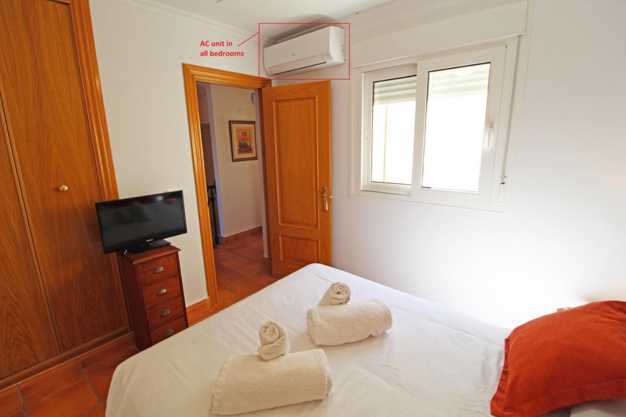 Appartamento Ático duplex de lujo frente al mar. 1a linea playa El Campello Esterno foto