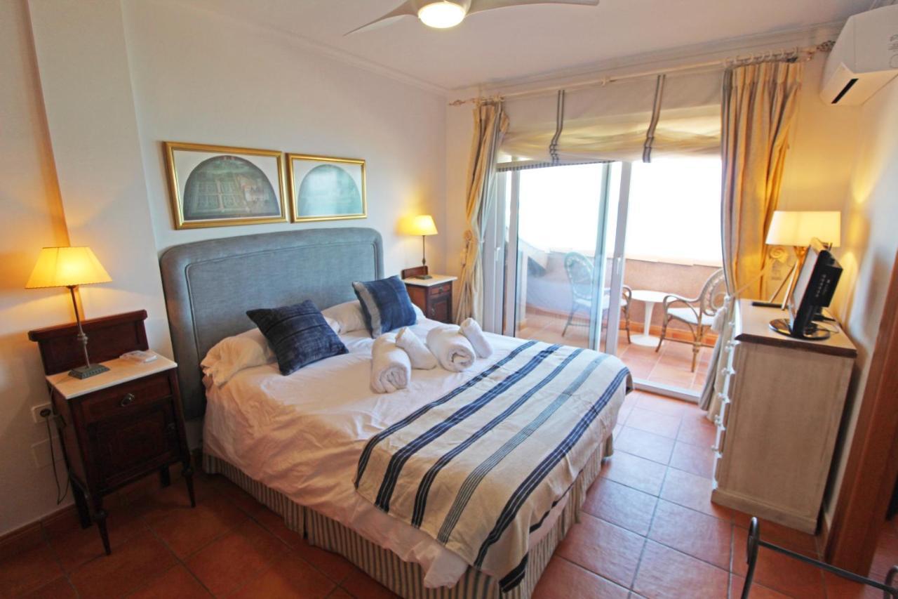 Appartamento Ático duplex de lujo frente al mar. 1a linea playa El Campello Esterno foto