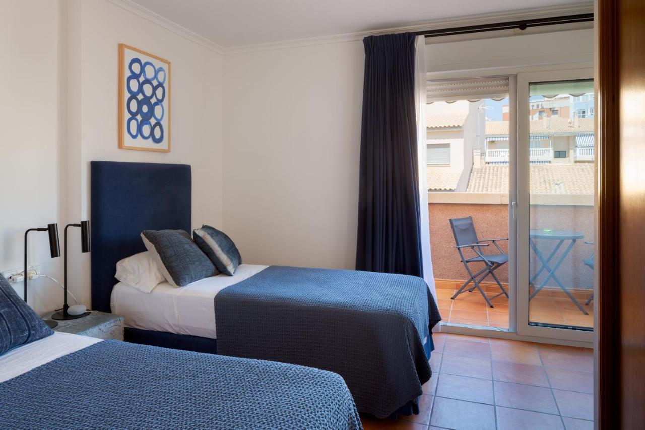 Appartamento Ático duplex de lujo frente al mar. 1a linea playa El Campello Esterno foto