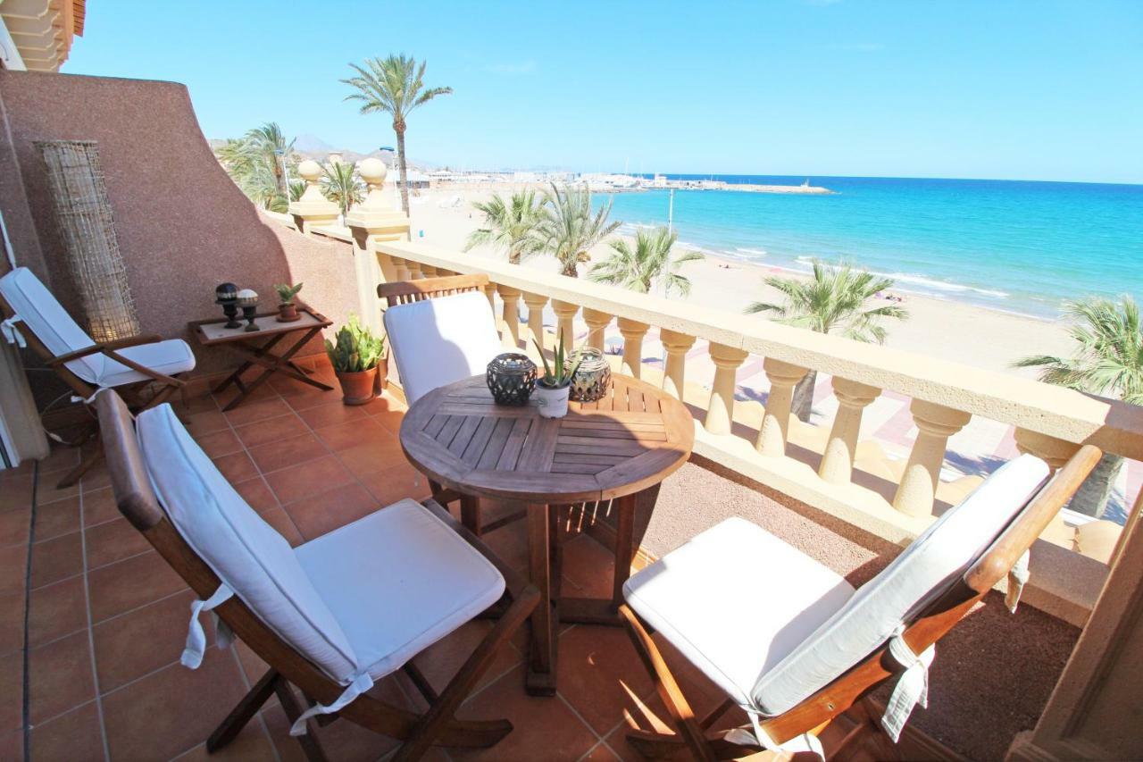 Appartamento Ático duplex de lujo frente al mar. 1a linea playa El Campello Esterno foto