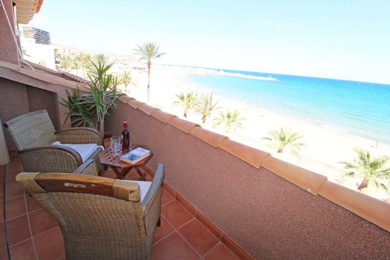 Appartamento Ático duplex de lujo frente al mar. 1a linea playa El Campello Esterno foto